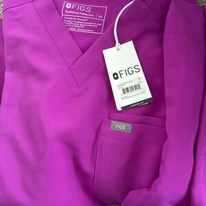 Men’s PURPLE XS scrub set